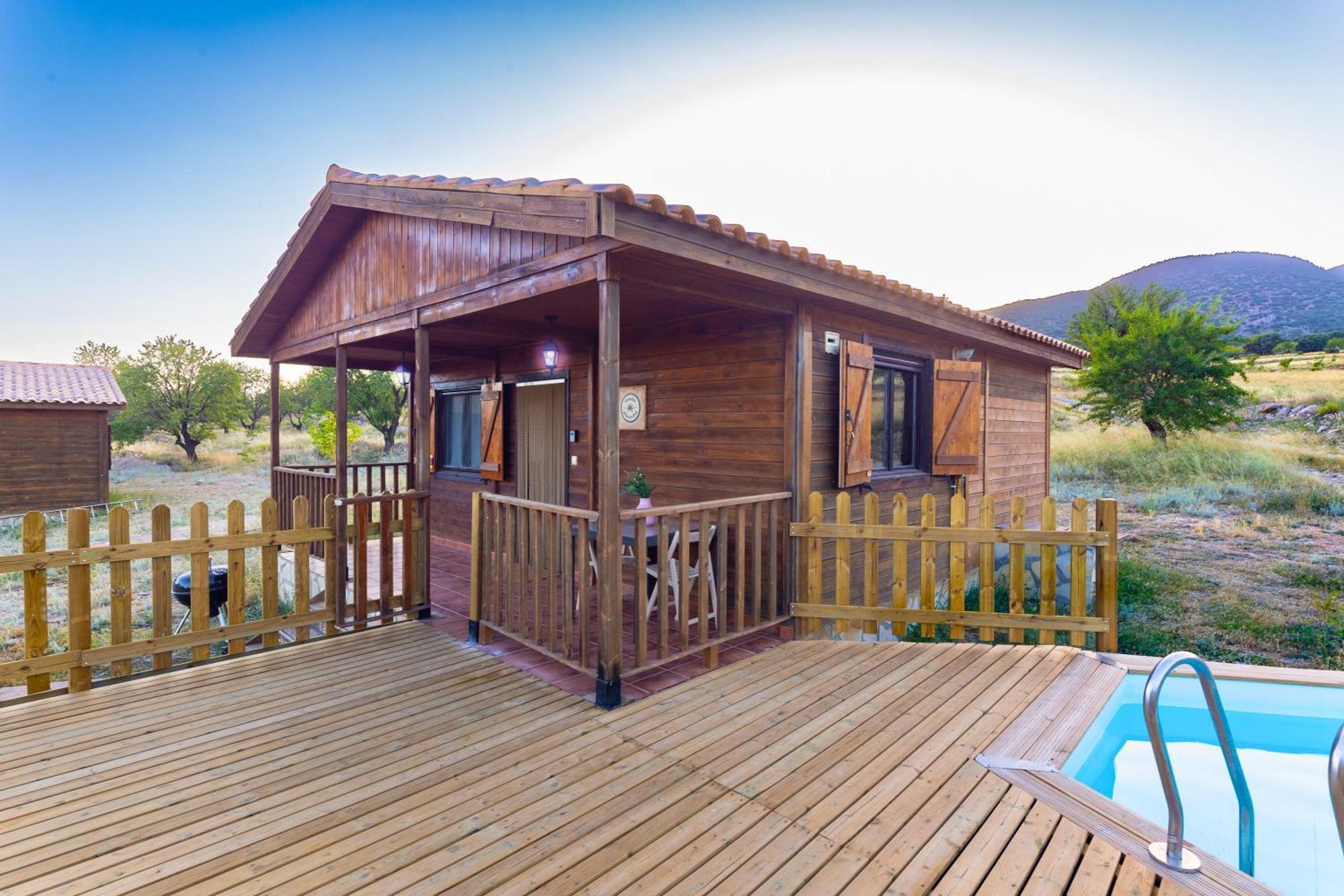 Aldea Los Odres - Cabanas De Madera De 1ª Con Piscina Privada Y Bbq En La Puerta 莫拉塔利亚 外观 照片